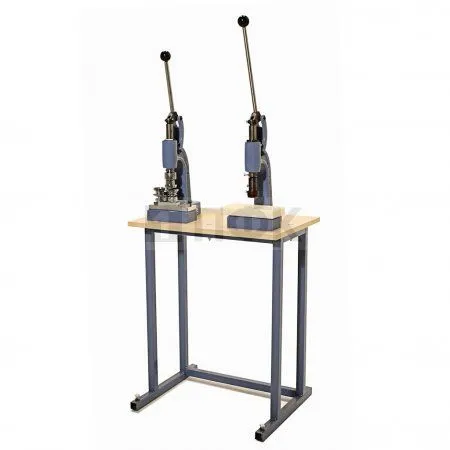 Пресс механический D-3 (DKP 4125) двухоперационный со столом Mikron Пресс механический D-3 (DKP 4125) двухоперационный со столом Mikron